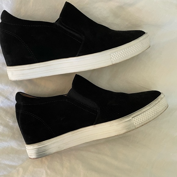 Caslon Black Suede Sneaker Cnallie- Lea, Allie style. Platform - Picture 9 of 12
